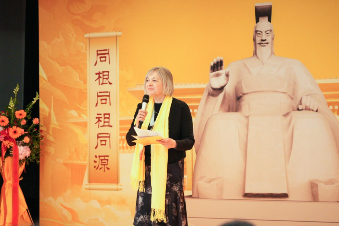 剑桥副市长戴娜·庞兹致辞